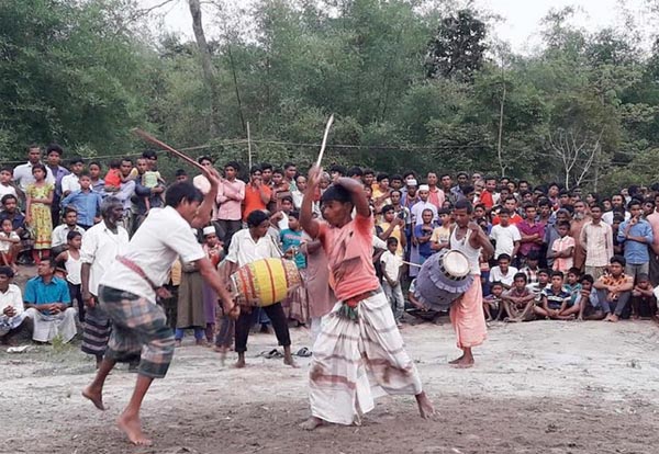 দিনাজপুরে লাঠি খেলা