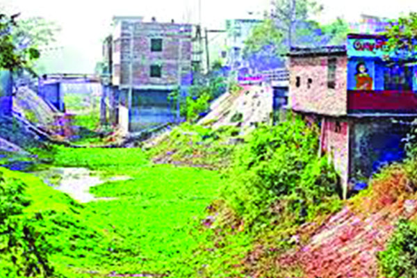 চিহ্নই নেই বুড়িগঙ্গার শাখা নদীটির
