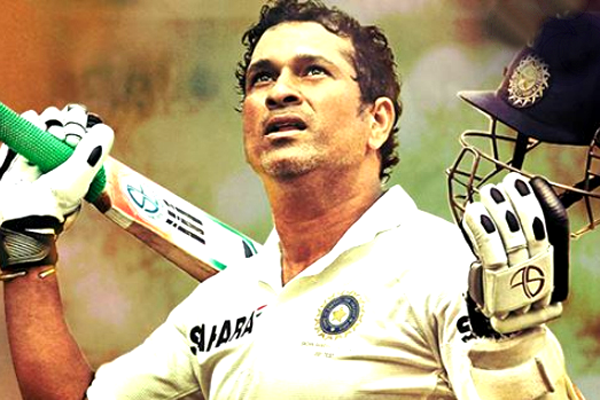 ব্যাট হাতে রাস্তায় শচীন টেন্ডুলকার, ভাইরাল ভিডিও!