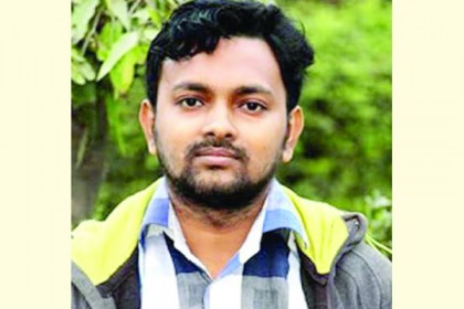 বাবা-মায়ের কবরের পাশে চিরনিদ্রায় শায়িত রাজীব