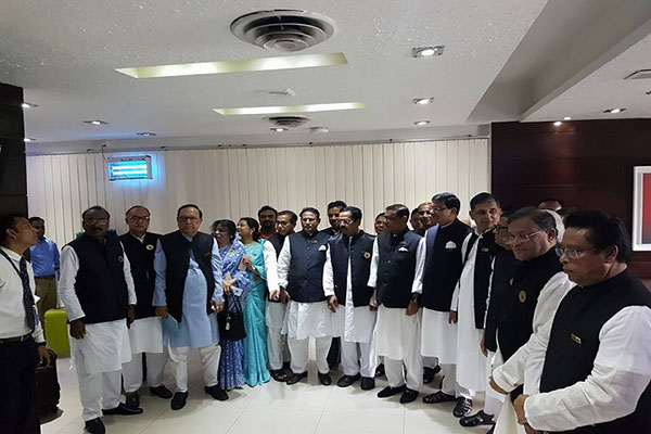 বিজেপির আমন্ত্রণে ঢাকা ছাড়লেন আওয়ামী লীগের প্রতিনিধি দল