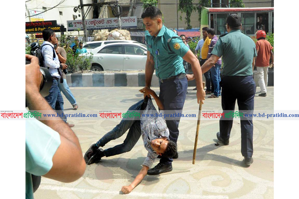 বিএনপি নেতাকর্মীদের সঙ্গে পুলিশের সংঘর্ষ