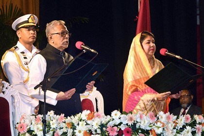 দ্বিতীয় মেয়াদে শপথ নিলেন রাষ্ট্রপতি আবদুল হামিদ