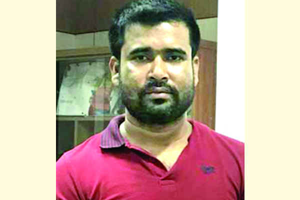হাতঘড়ি দিয়ে এটিএম কার্ডের তথ্য চুরি