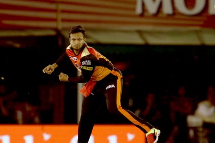পাঞ্জাবের বিপক্ষে একাদশে অনিশ্চিত সাকিব