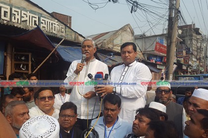 নৌকায় ভোট চাইতে জাহাঙ্গীর-আজমতের যৌথ প্রচারণা