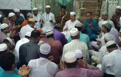 খালেদা জিয়ার রোগ মুক্তি কামনায় বরিশালে বিশেষ দোয়া-মোনাজাত