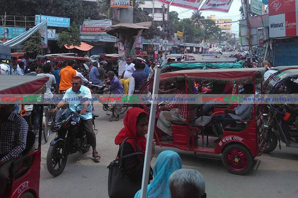অটোরিকশার শহর দিনাজপুর 
