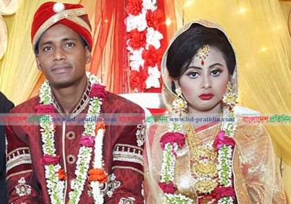 সেই মুন্নির জাঁকজমকপূর্ণ বিয়ে