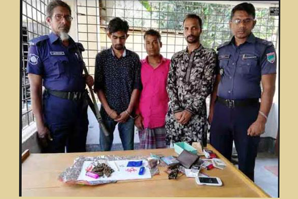 বাগেরহাটে মাদকবিরোধী অভিযানে ইউপি সদস্যসহ আটক ৩