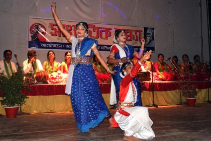 মাগুরায় মনোমুগ্ধকর রবীন্দ্র সন্ধ্যা