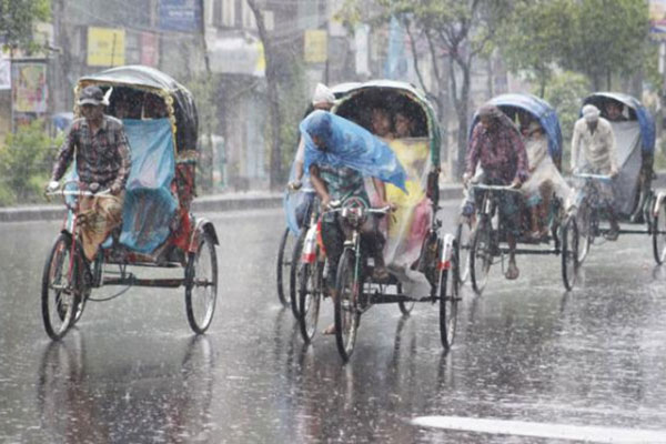 স্বস্তির বৃষ্টিতে নগরবাসীর অস্বস্তি