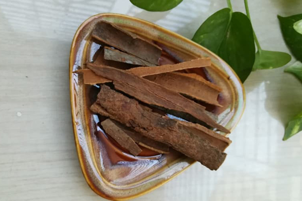 বিভিন্ন ব্যথার উপশম করবে দারুচিনি
