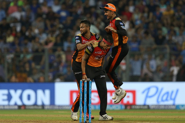 রাজস্থানকে হারিয়ে শীর্ষে সাকিবের সানরাইজার্স