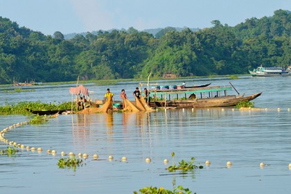 কাপ্তাই হ্রদে তিন মাস মাছ ধরা নিষিদ্ধ