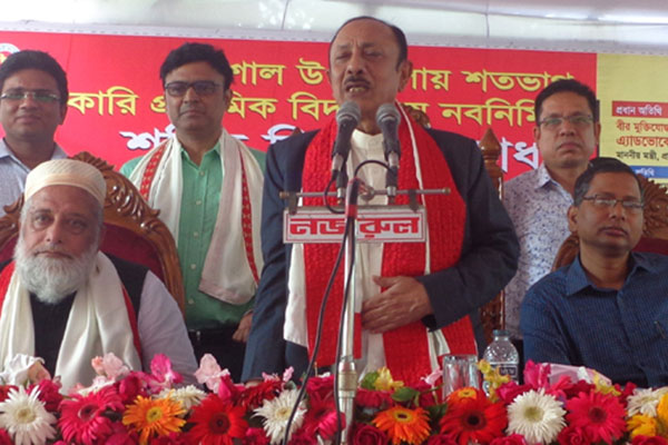 ‘শিক্ষা প্রতিষ্ঠান সংলগ্ন সব সড়ক পাকা করা হবে’