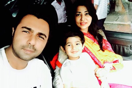 ছেলেকে নিয়ে অভিনয়ে অপূর্ব