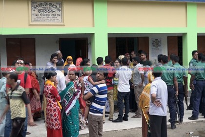 প্রত্যাশিত ফল না আসায় জগদিশ সারস্বত স্কুলের শিক্ষার্থীদের বিক্ষোভ
