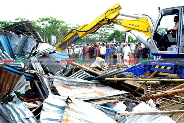 সিলেটে একযুগ পর স্টেশন রোড দখলমুক্ত