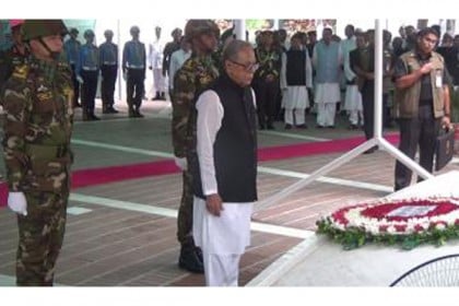 বঙ্গবন্ধুর সমাধিতে রাষ্ট্রপতির শ্রদ্ধা