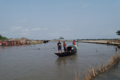 বাগেরহাটে নদীতে নিখোঁজ শিশুর মরদেহ উদ্ধার
