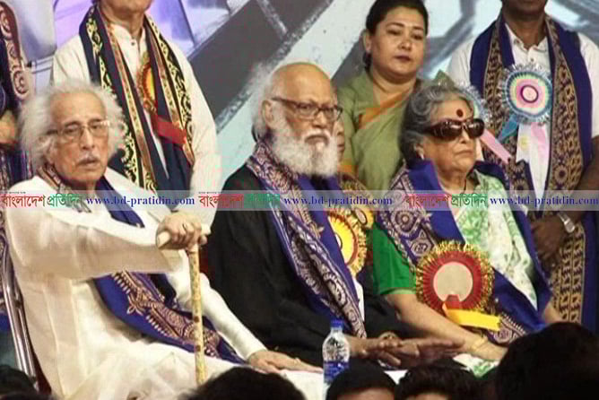 নবনীতা দেবসেনকে ডি.লিট ডিগ্রি দিল রবীন্দ্র ভারতী