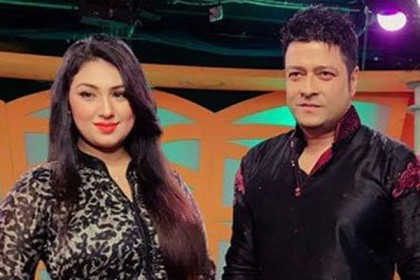 অপুকে নিয়ে মালয়েশিয়ায় যাচ্ছেন ফেরদৌস 