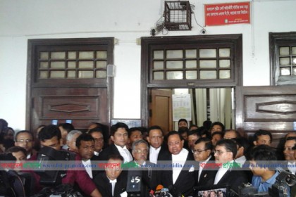 খালেদা জিয়ার জামিনের বিরুদ্ধে আপিলের শুনানি কাল পর্যন্ত মুলতবি