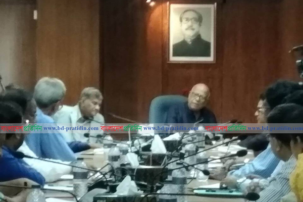 'টাকা পাচার নিয়ে যত হৈ চৈ হয়, তত পাচার হয় না'