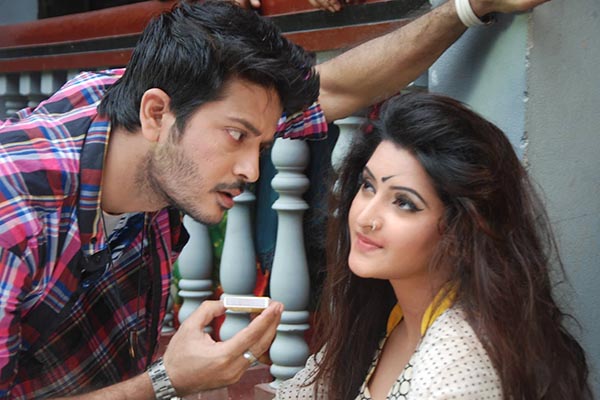 আনকাট ছাড়পত্র পেল পরীর 'আমার প্রেম আমার প্রিয়া' 