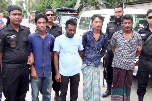 লক্ষ্মীপুরে ৪ মাদক ব্যবসায়ীকে আটক