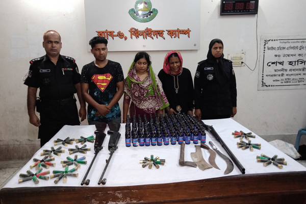 চুয়াডাঙ্গায় অস্ত্র ও মাদকসহ ৩ জন আটক