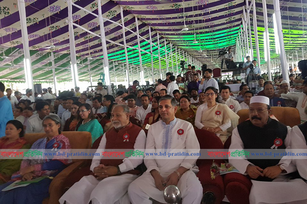 ছাত্রলীগের সম্মেলনে সেই লতিফ সিদ্দিকী