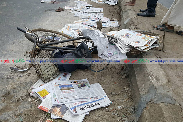 নরসিংদীতে ট্রাকচাপায় হকার নিহত