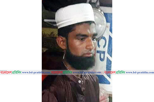 গরম পানি ঢেলে নির্যাতন করা সেই মাদ্রাসা শিক্ষক গ্রেফতার 