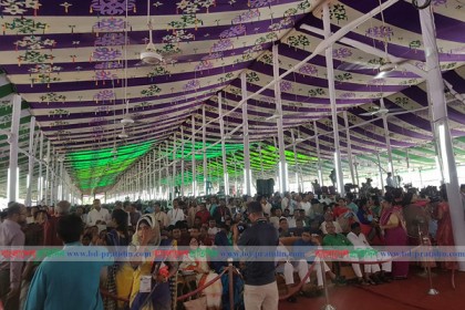 সোহরাওয়ার্দী উদ্যানে আসতে শুরু করেছে নেতা-কর্মীরা