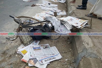 নরসিংদীতে ট্রাকচাপায় হকার নিহত