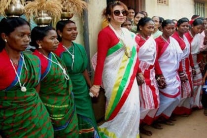 নির্বাচনী প্রচারণায় ঝড় তুললেন শতাব্দী রায়