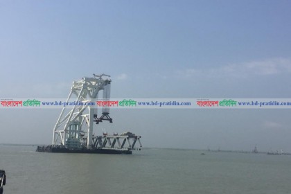 পদ্মা সেতুতে বসছে চতুর্থ স্প্যান