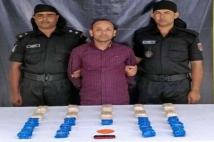 টেকনাফে মোটরসাইকেলের ট্যাংকে ৩৩ হাজার ইয়াবা