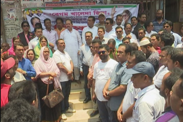 বরিশালে বিএনপির পৃথক বিক্ষোভ সমাবেশ 
