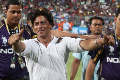 কার্তিককে টুইটারে বিশেষ বার্তা শাহরুখের