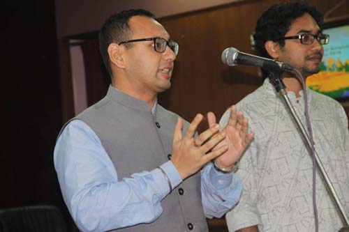 শত তরুণের কণ্ঠে ভারত ভ্রমণের অভিজ্ঞতা