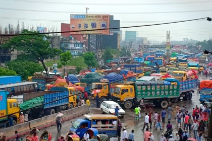 ঢাকা-চট্টগ্রাম মহাসড়কে ভয়াবহ যানজট