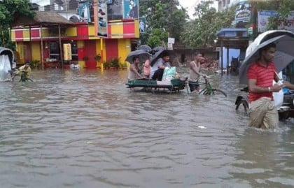 চট্টগ্রামে অল্প বৃষ্টিতেই নিন্মাঞ্চলে জলাবদ্ধতা 