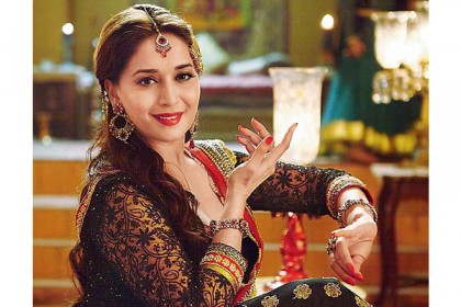সালমানের চেয়েও বেশি পারিশ্রমিক পেতেন মাধুরী