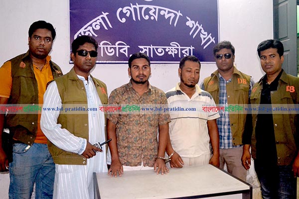 সাতক্ষীরায় নাশকতার মামলায় দুই শিবির কর্মী আটক
