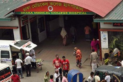 বাসের ধাক্কায় পা হারানো সেই সুমনও আর নেই