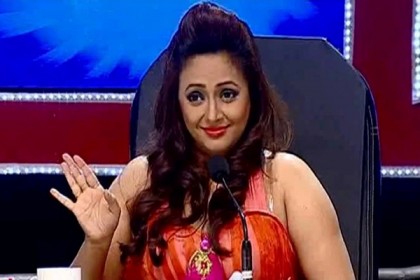 অসুস্থ হয়ে হাসপাতালে শ্রীলেখা মিত্র