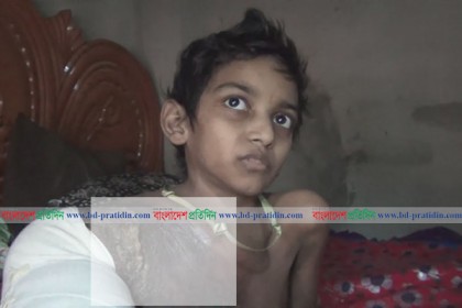 ভালো নেই সেই মুক্তামণি, বাঁচার আসা ছেড়ে দিয়েছেন বাবা-মা
